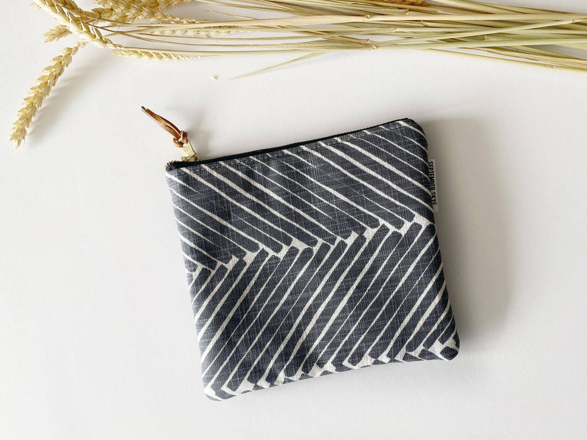 Simple zipped pouch in charcoal griffin geo